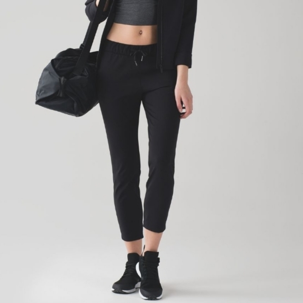 Lululemon Women's On The Fly Jogger Pant 28" Black Size 2